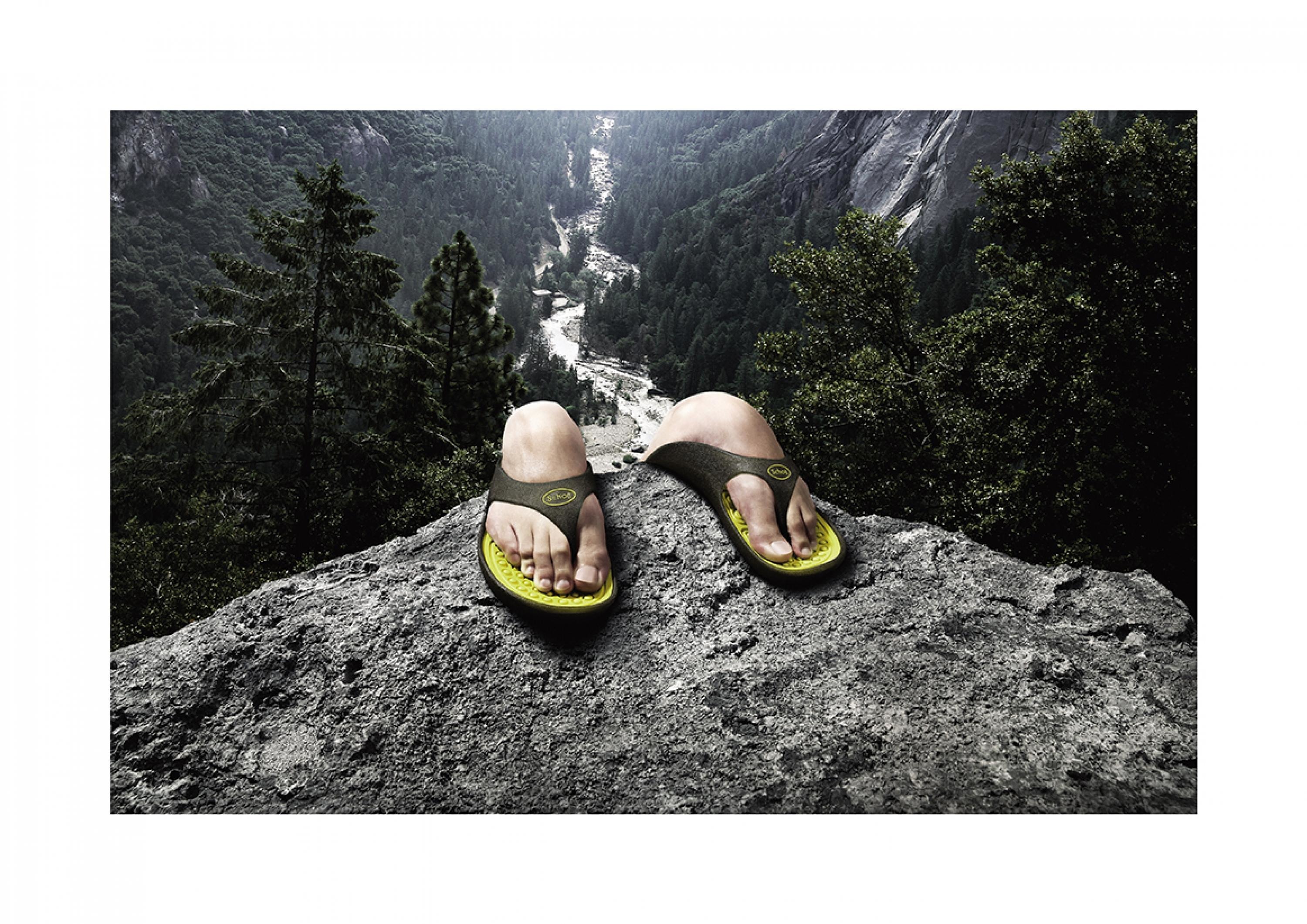 SCHOLL CRYSTAL OUTDOOR SLIPPERS