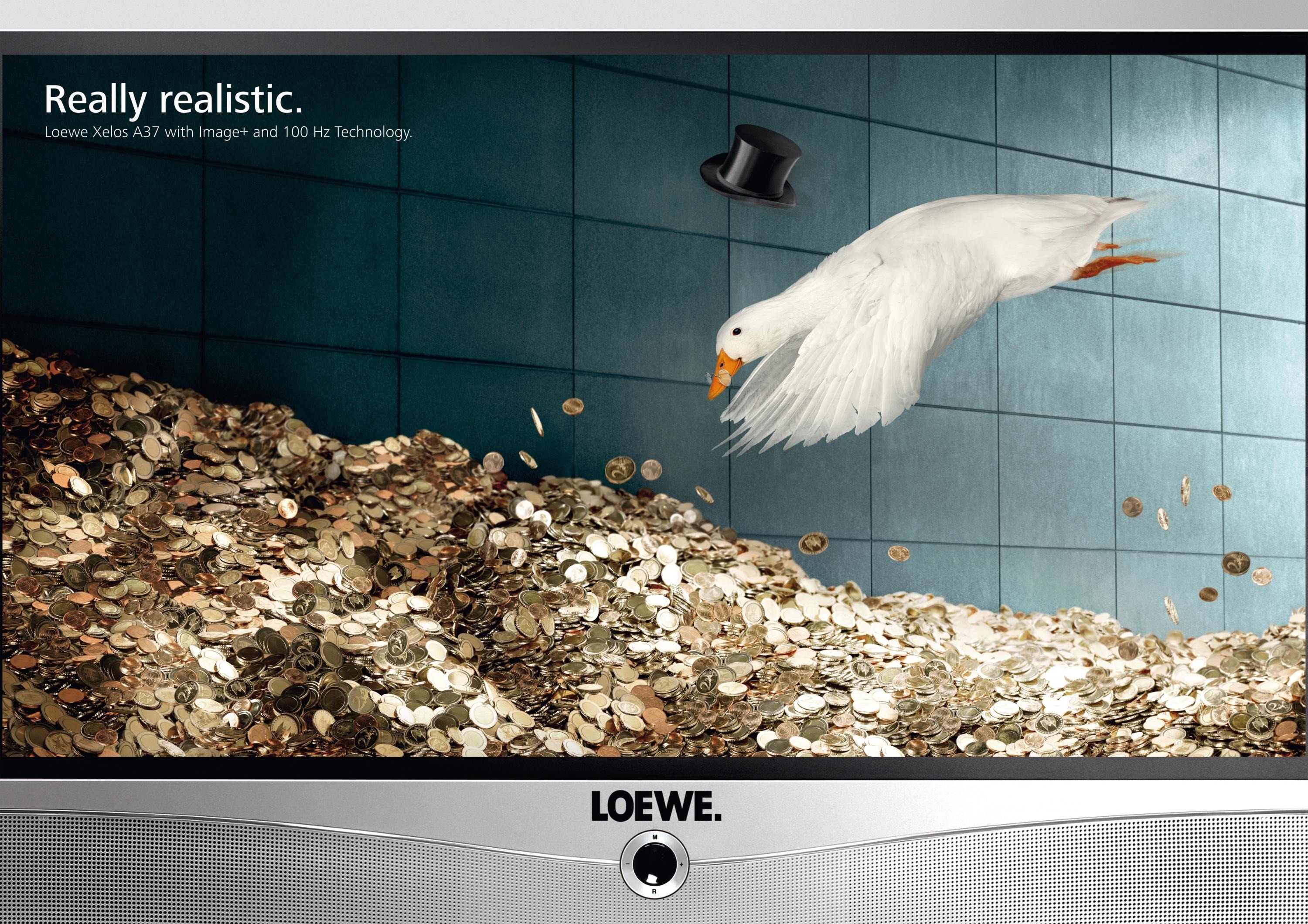 LOEWE FLAT TV WITH IMAGE+